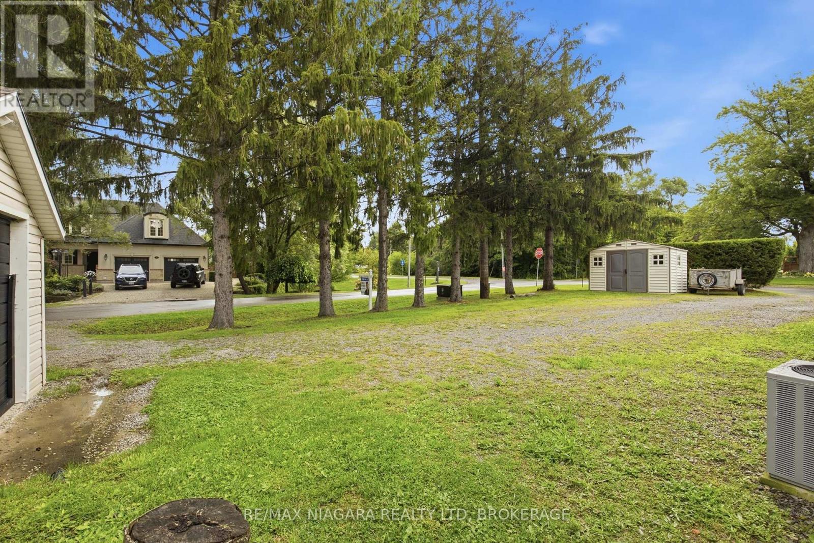 557 MISSISSAGUA STREET - 9