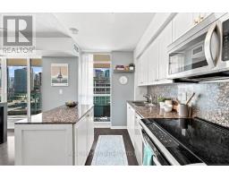 1468 - 209 Fort York Boulevard, Toronto, ON M5V4A1 Photo 11