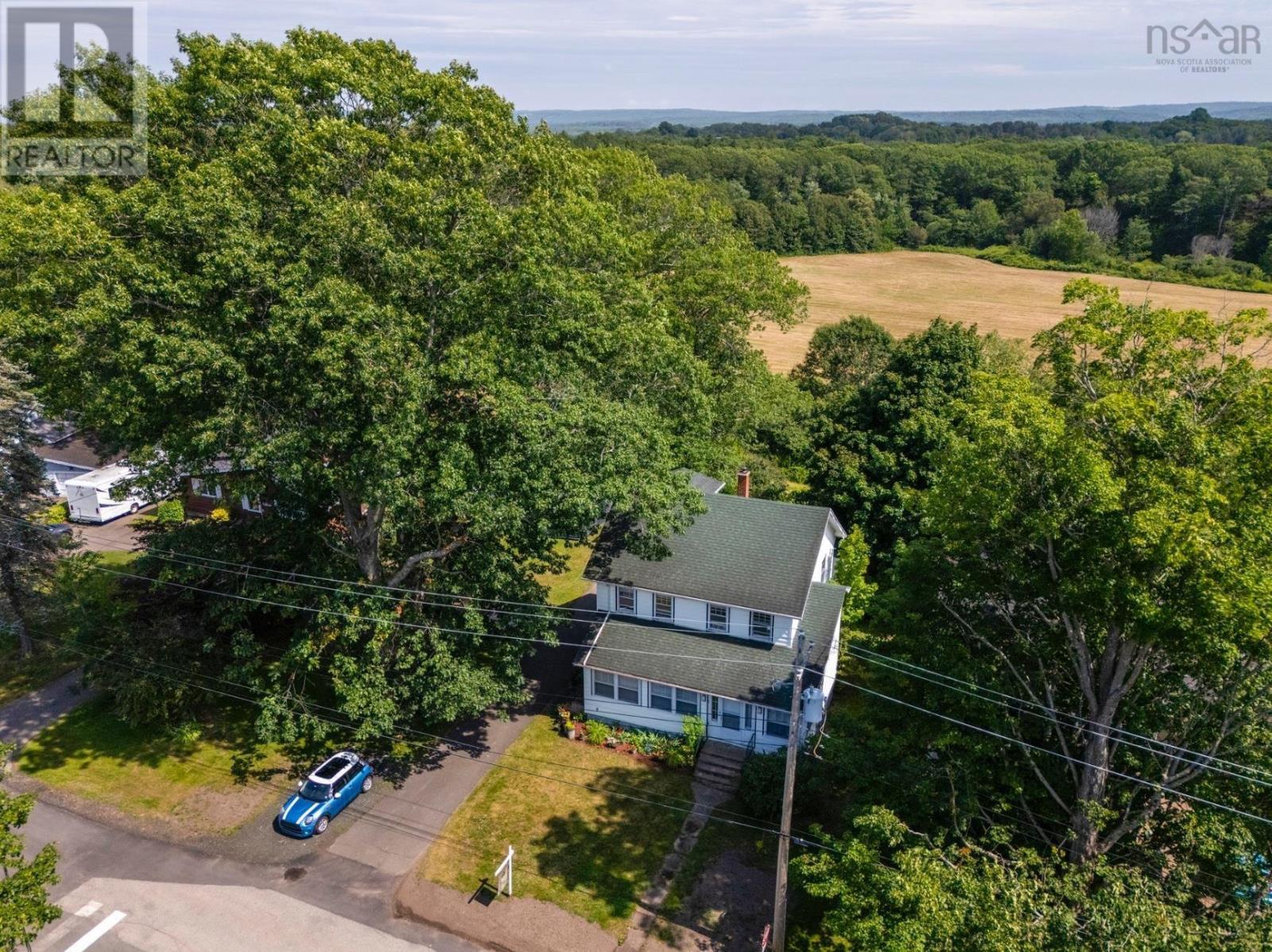 Property 36 of 37 of 68 Connaught Avenue