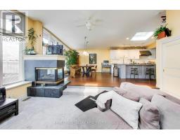 Family room - 76 Ashbourne Drive, Toronto, ON M9B4H5 Photo 16