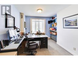 Eating area - 76 Ashbourne Drive, Toronto, ON M9B4H5 Photo 18