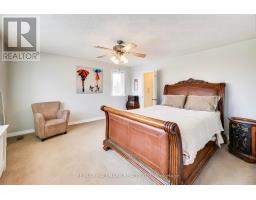 Mud room - 76 Ashbourne Drive, Toronto, ON M9B4H5 Photo 21