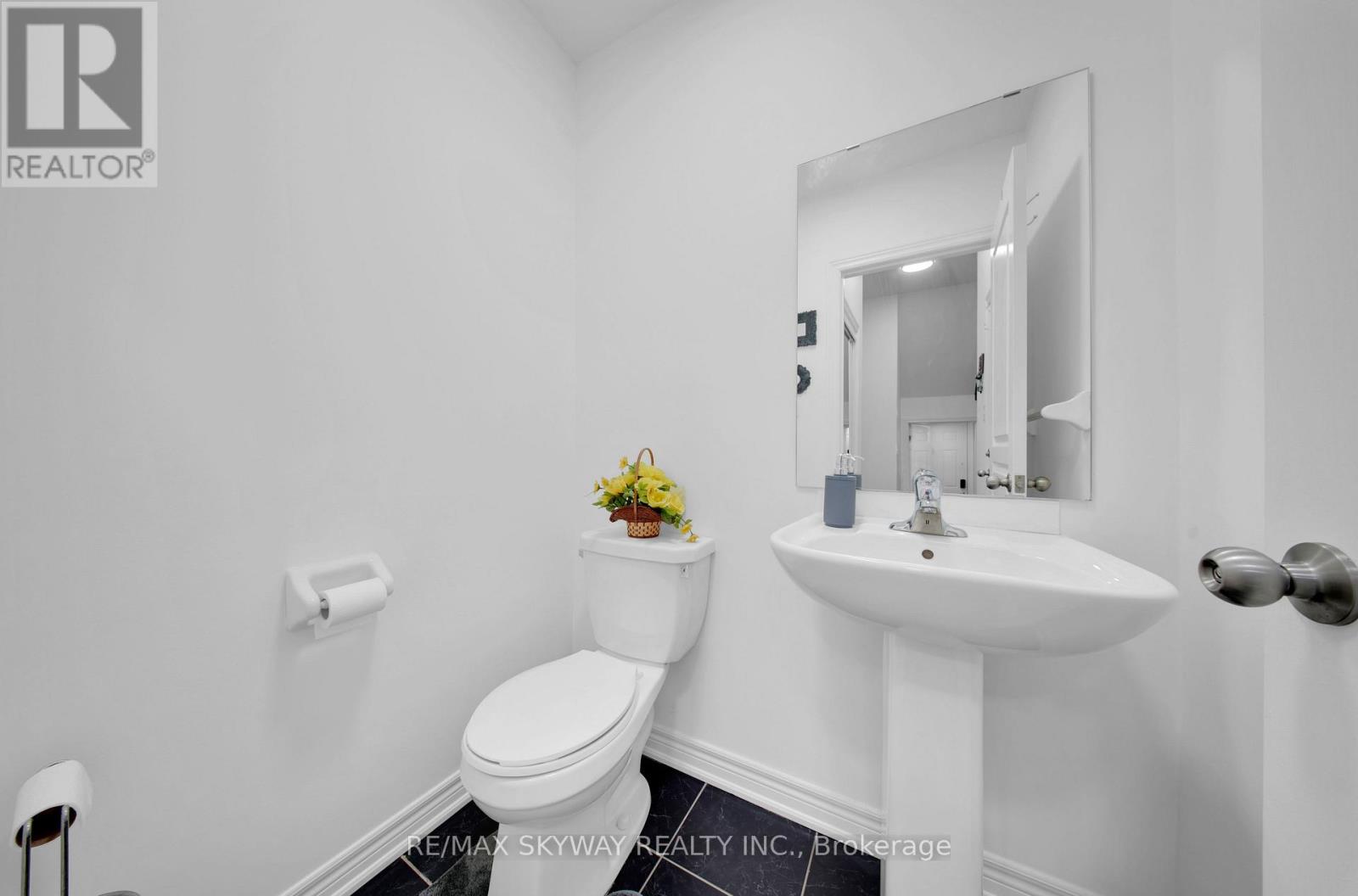 12 FITZGIBSON STREET - 15