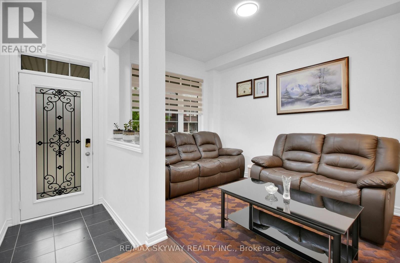 12 FITZGIBSON STREET - 4