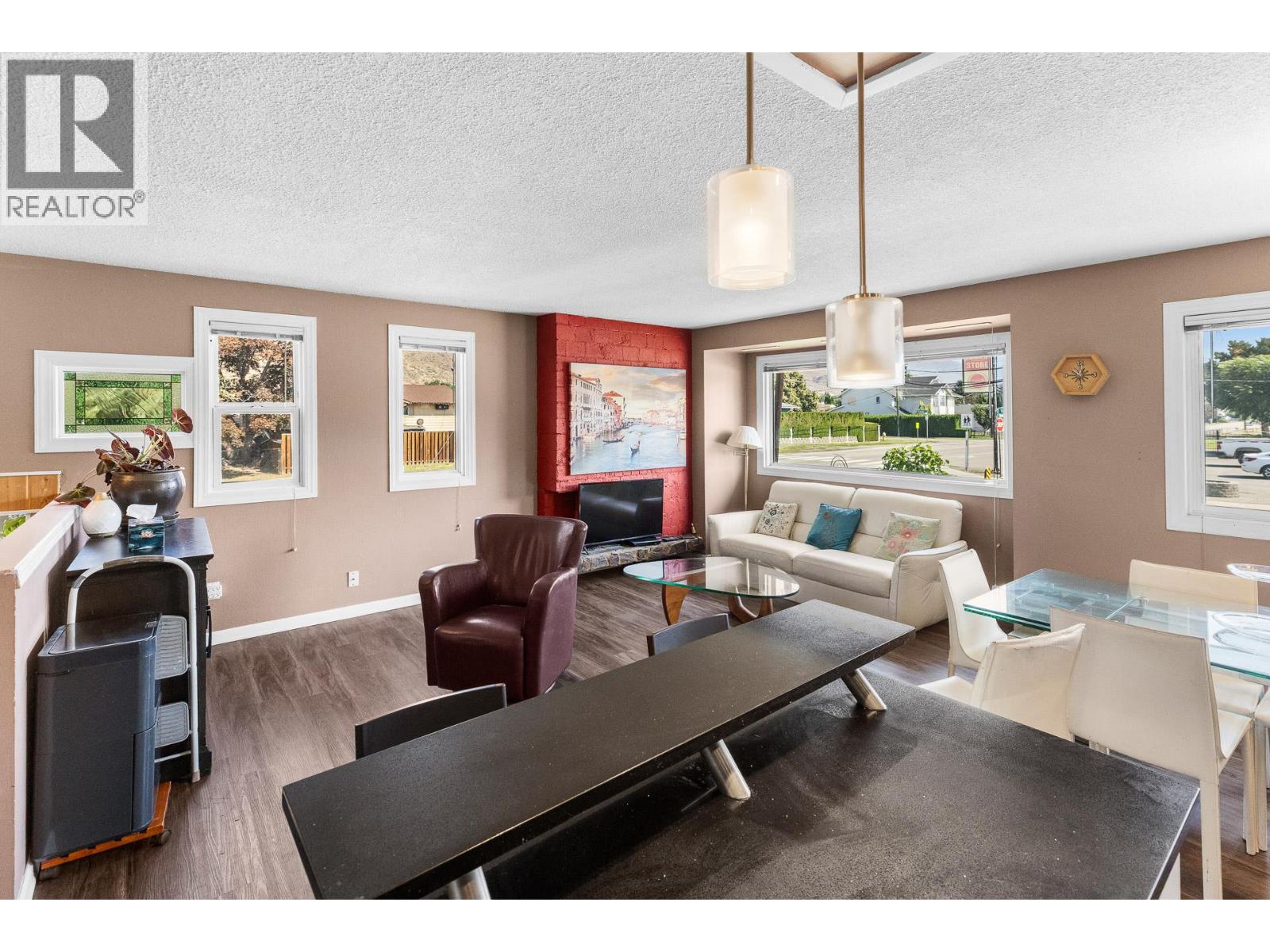 1090 Windbreak Street - Image 14