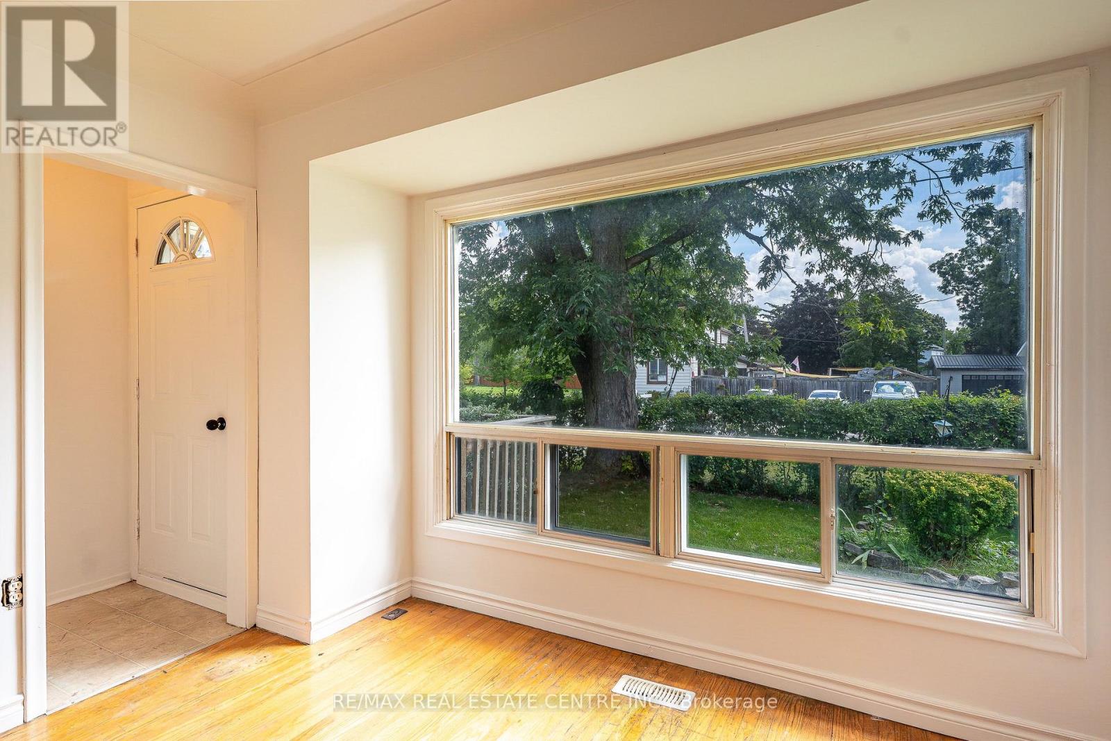 295 MILLVUE STREET — photo 2