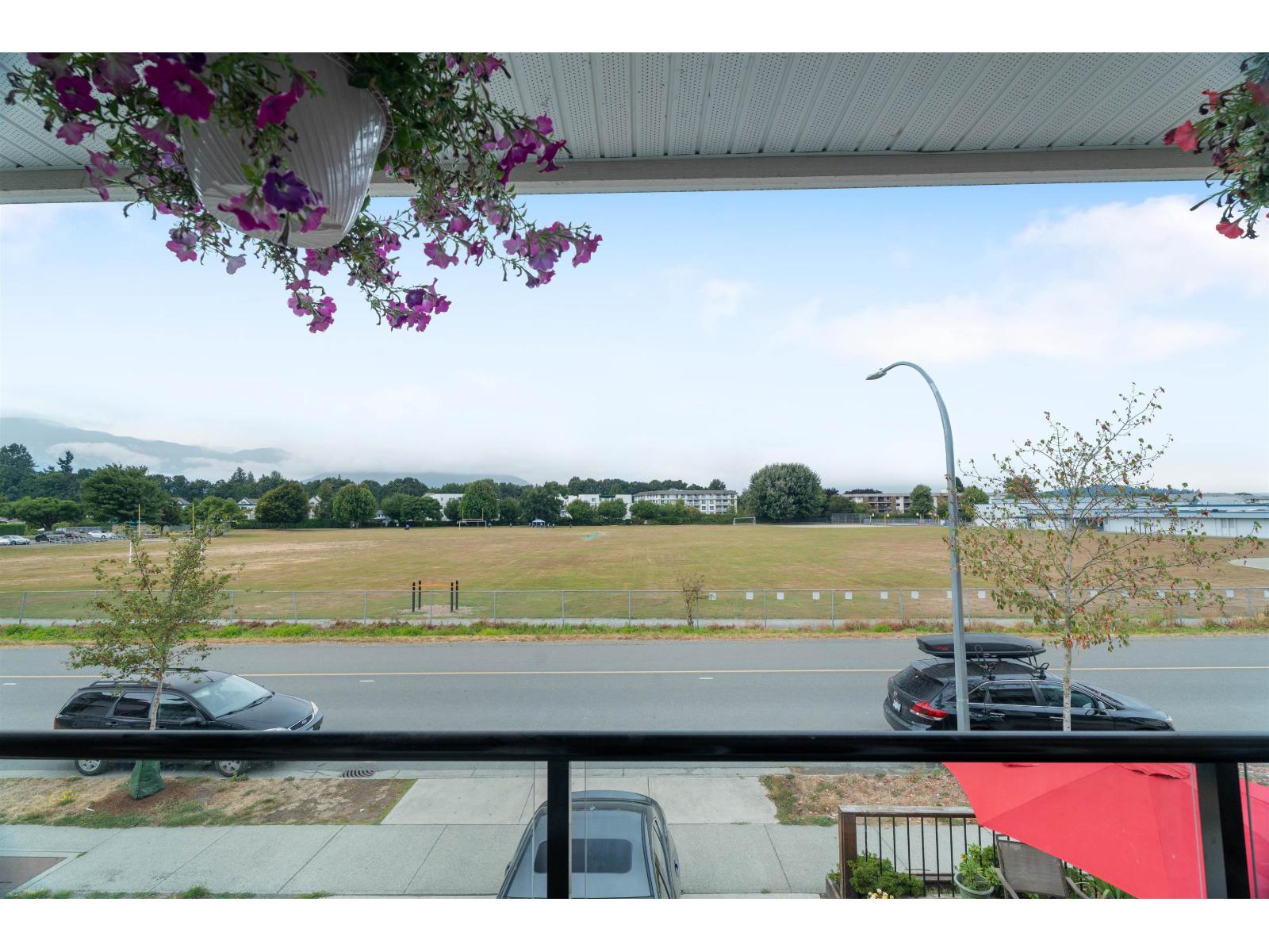 45582 MEADOWBROOK DRIVE, Chilliwack Proper South, Chilliwack — photo 3