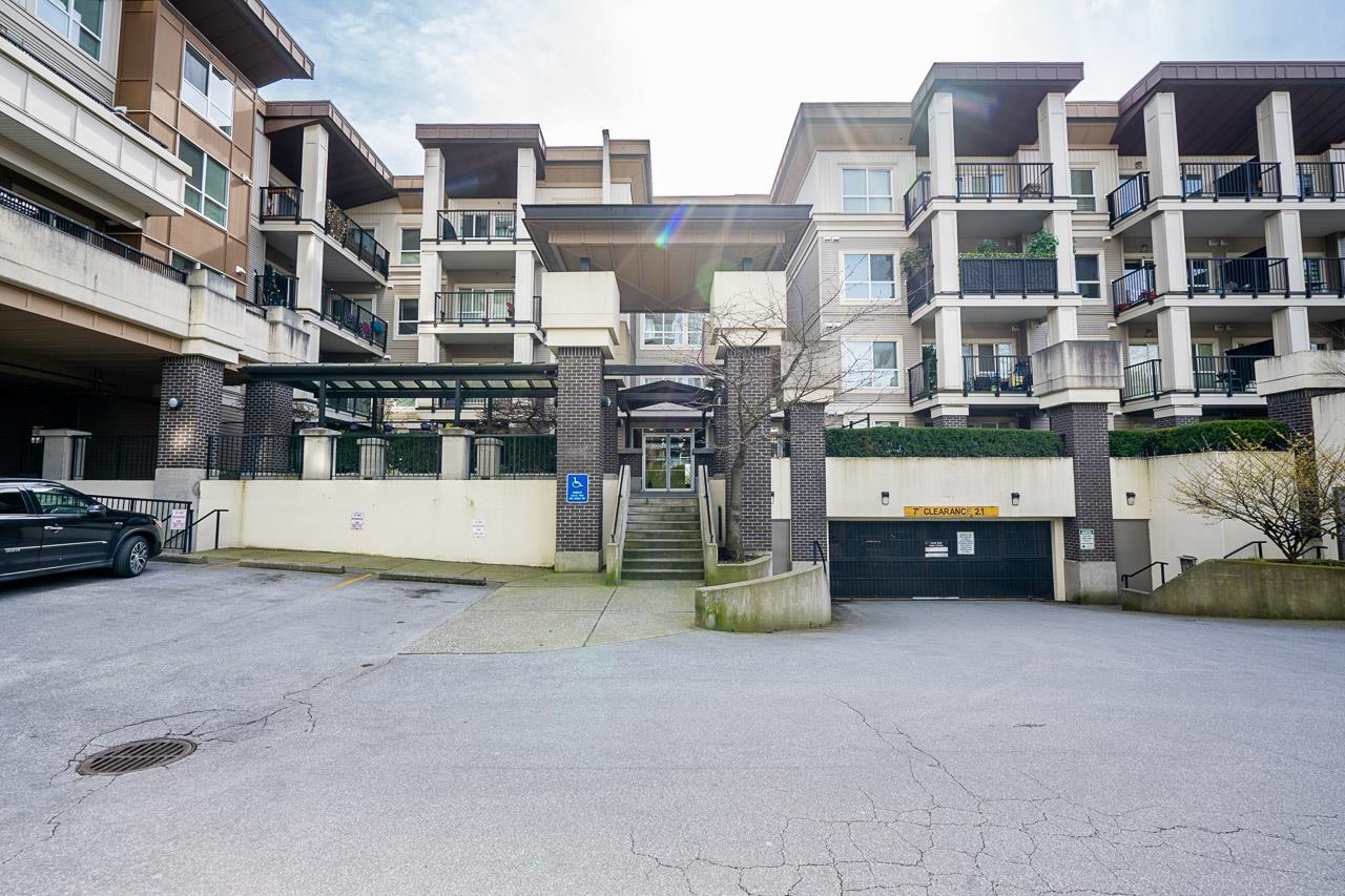 1 Bed, 1 Bath Apartment for Sale in Surrey – 410 9655 KING GEORGE BOULEVARD, Surrey – MLS# R3158769 - Image 2