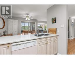 Kitchen - 3805 30 Avenue Unit# 301, Vernon, BC V1T9M3 Photo 9