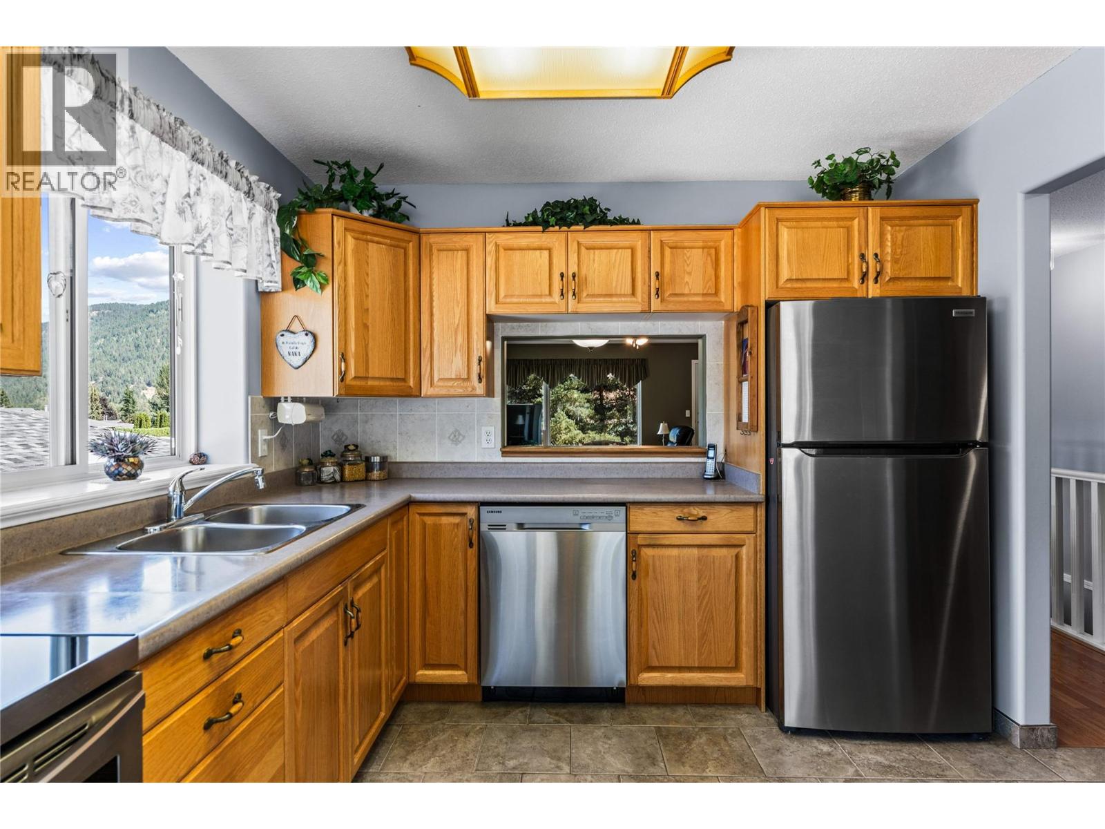 #56 2675 Pine Avenue - Image 6