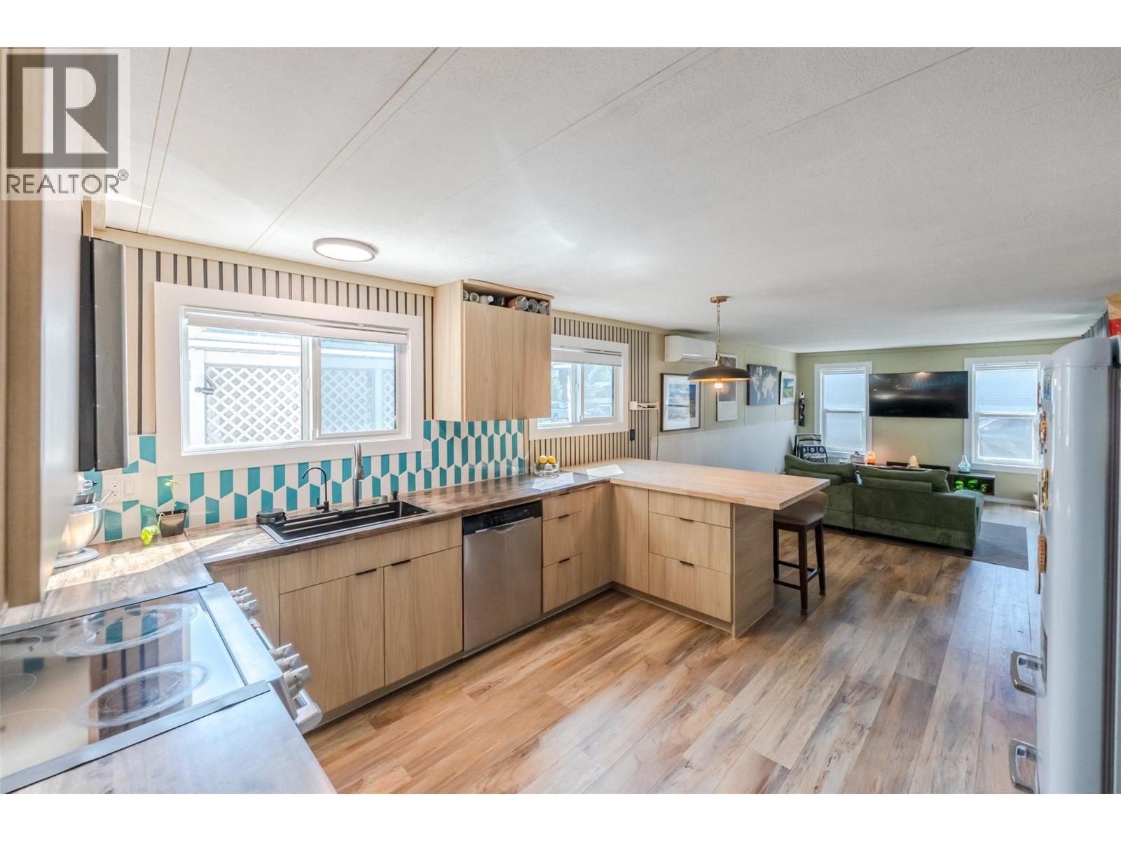#78 3999 Skaha Lake Road - 11