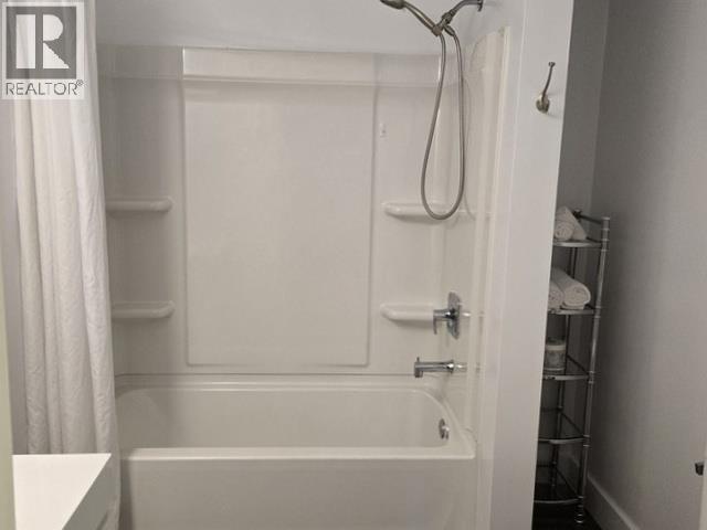 2122 O' KEEFE AVENUE - 20