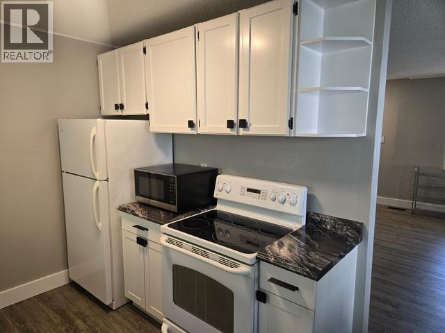 Photo 8 of 22 — 2122 O' KEEFE AVENUE · Prince George, BC