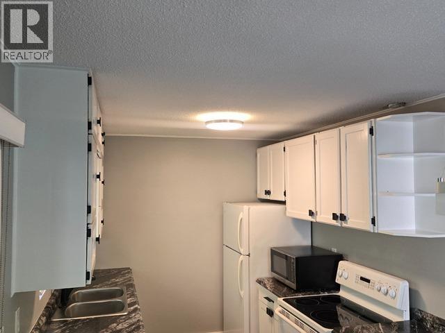 2122 O' KEEFE AVENUE - 9
