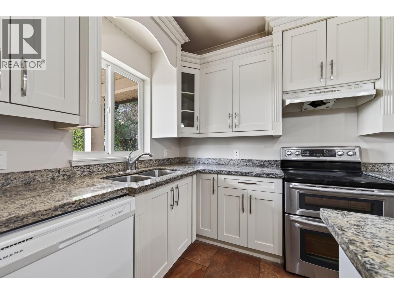 885 Georgeann Road - Image 10