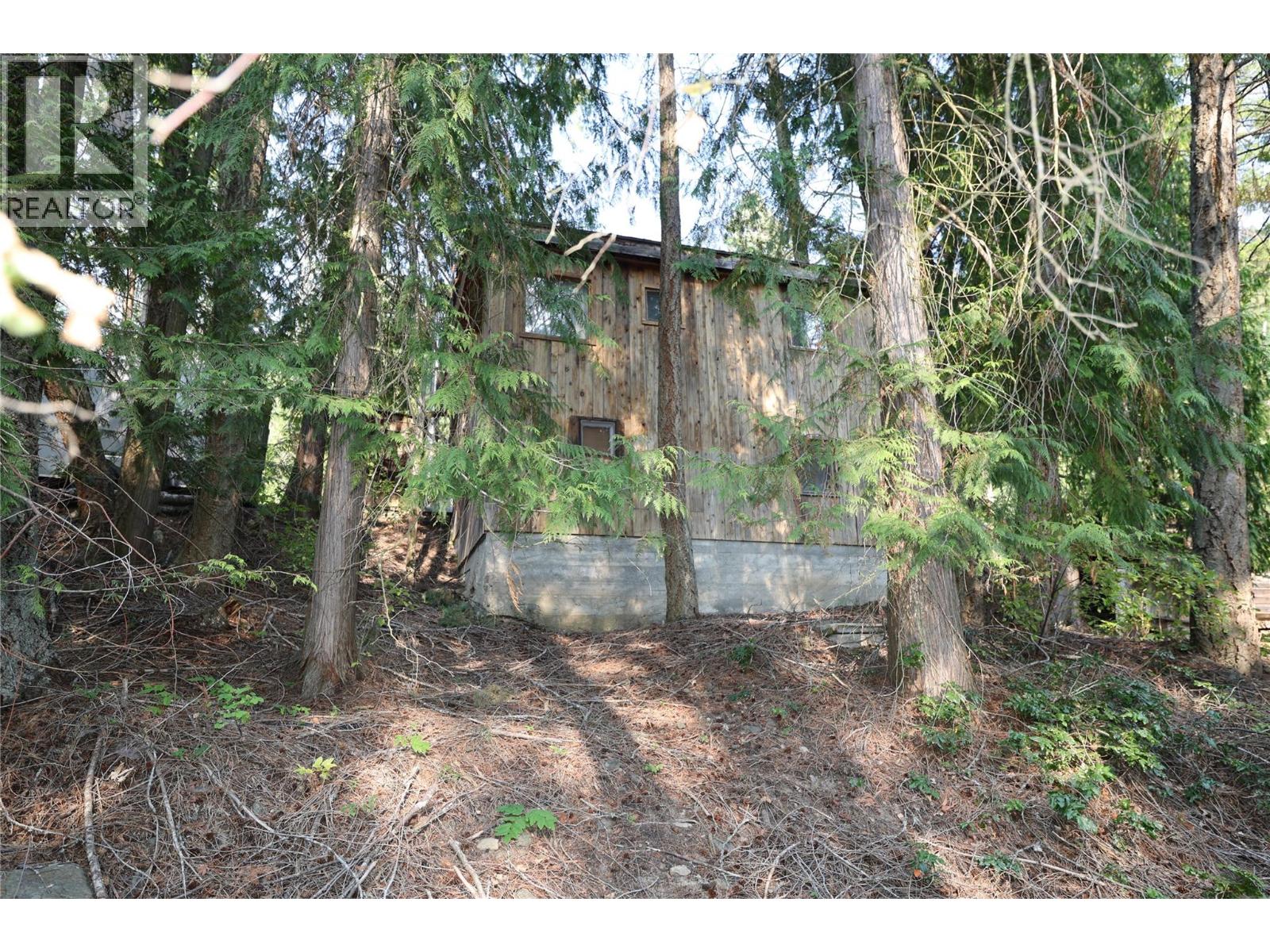 11993 Highway 3a - Image 15