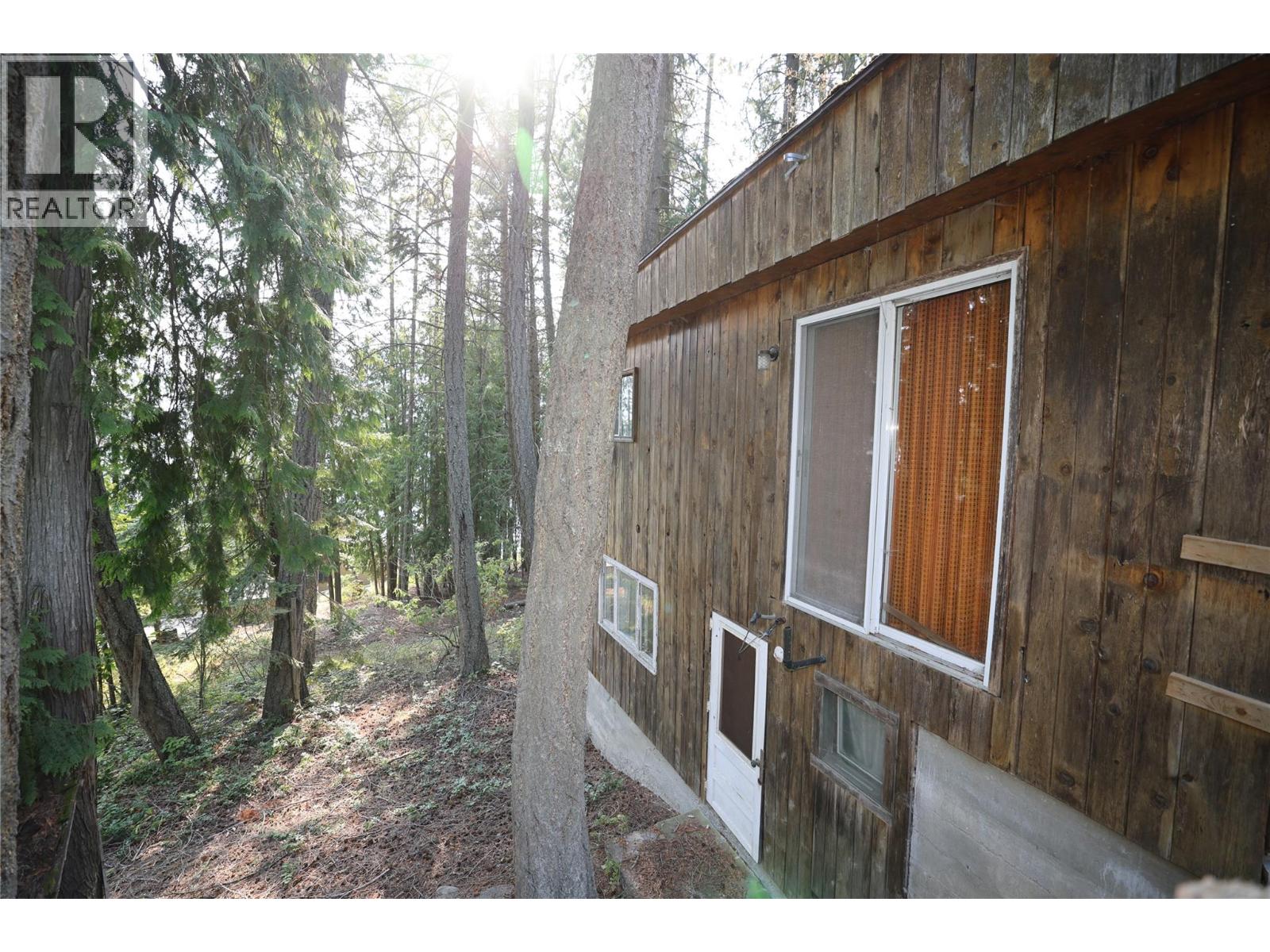 11993 Highway 3a - Image 19