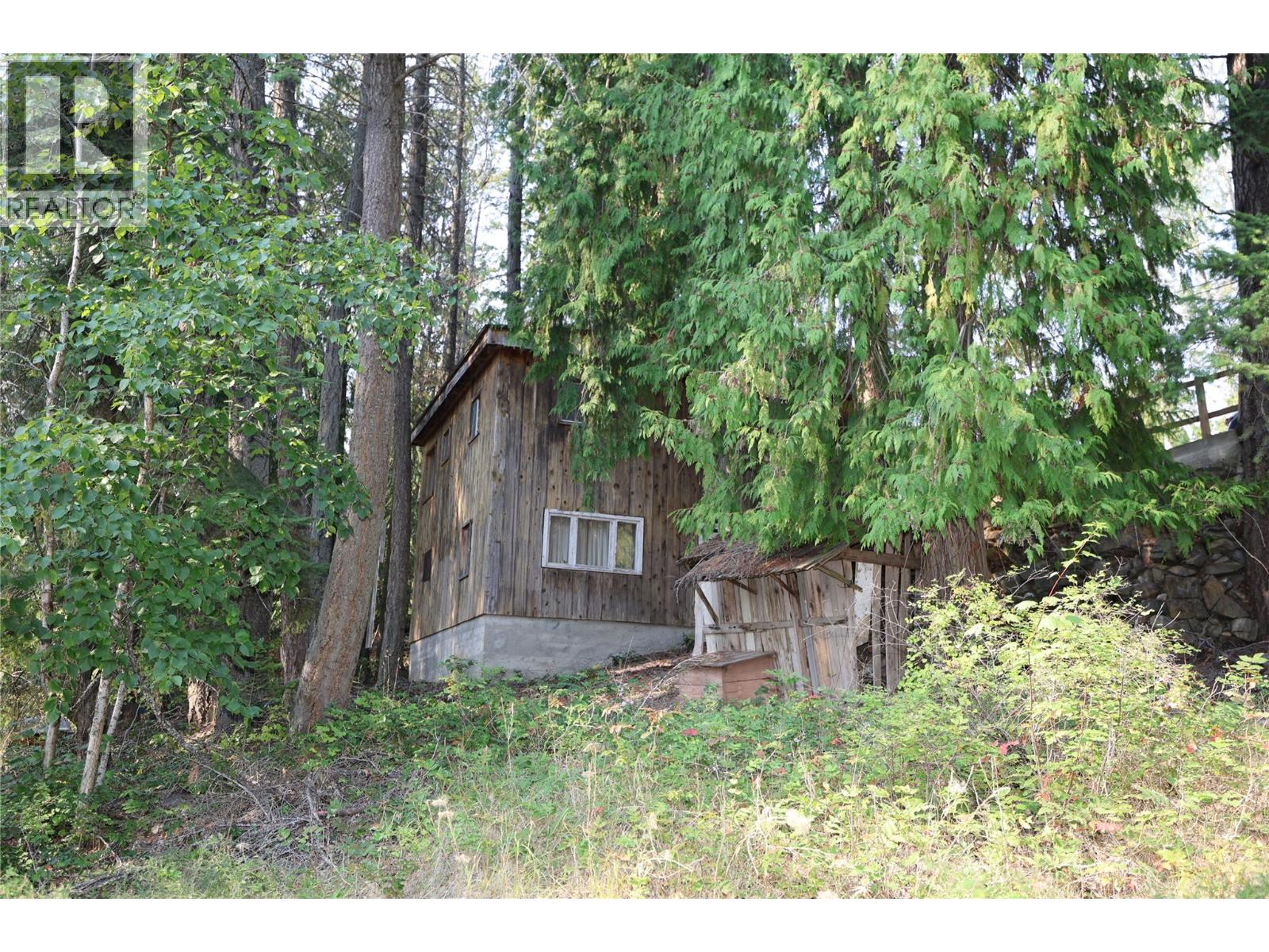 11993 Highway 3a - Image 20