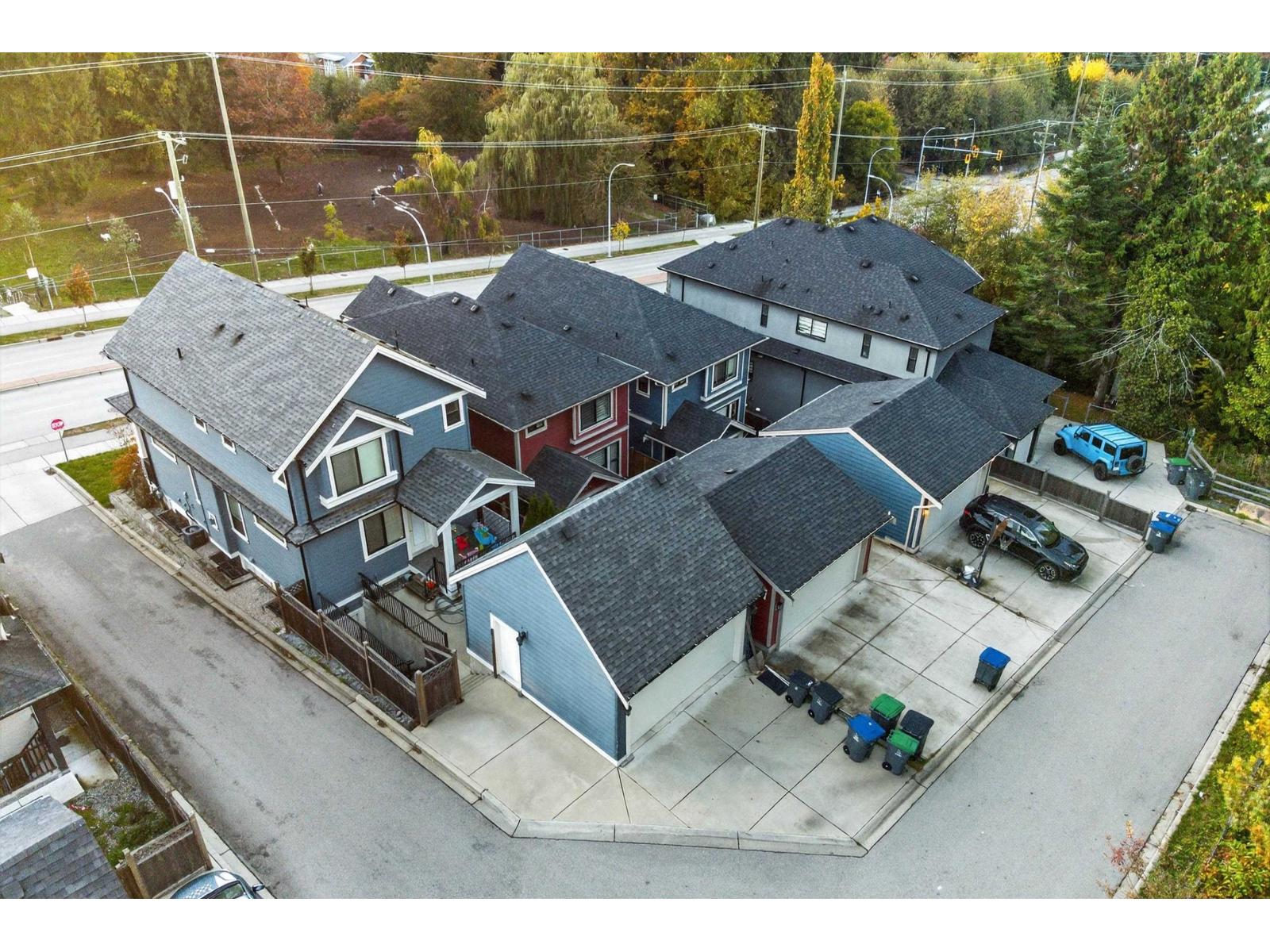 5 Bed, 4 Bath House for Sale in Surrey – 2926 160 STREET, Surrey – MLS# R3159239 - Image 4