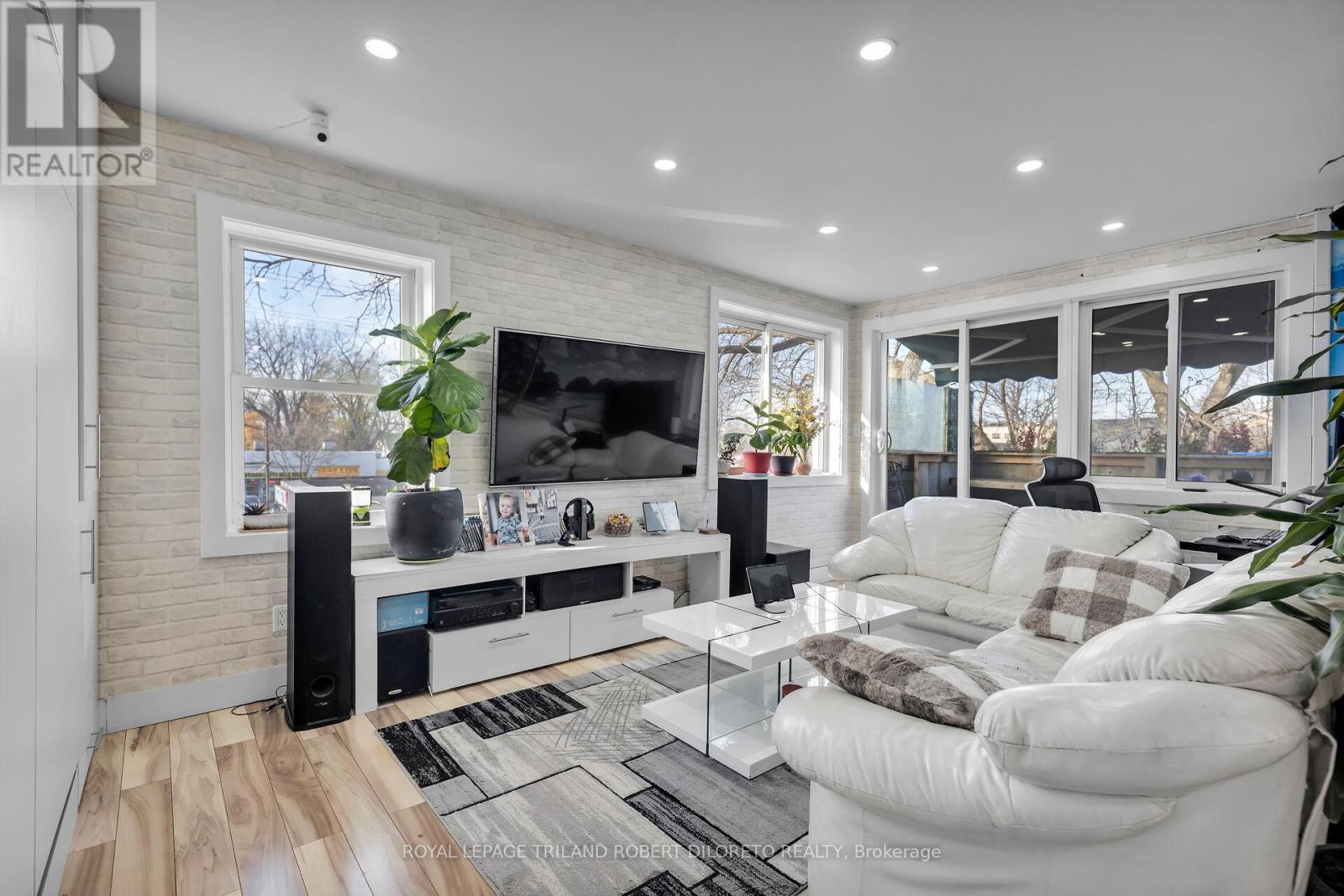 4 bedroom Multi-family interior view, 8 Bruce Street, London South (South F), Ontario