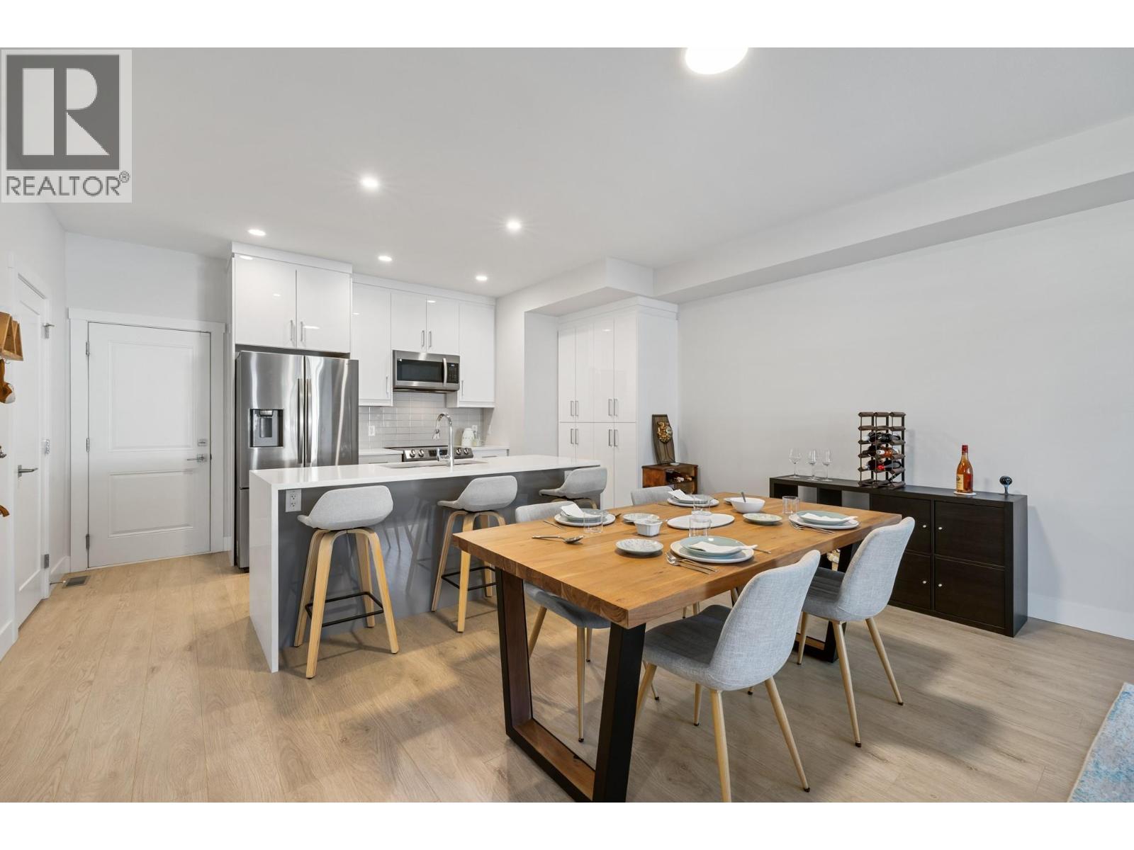 #12 115 Wyndham Crescent - 5