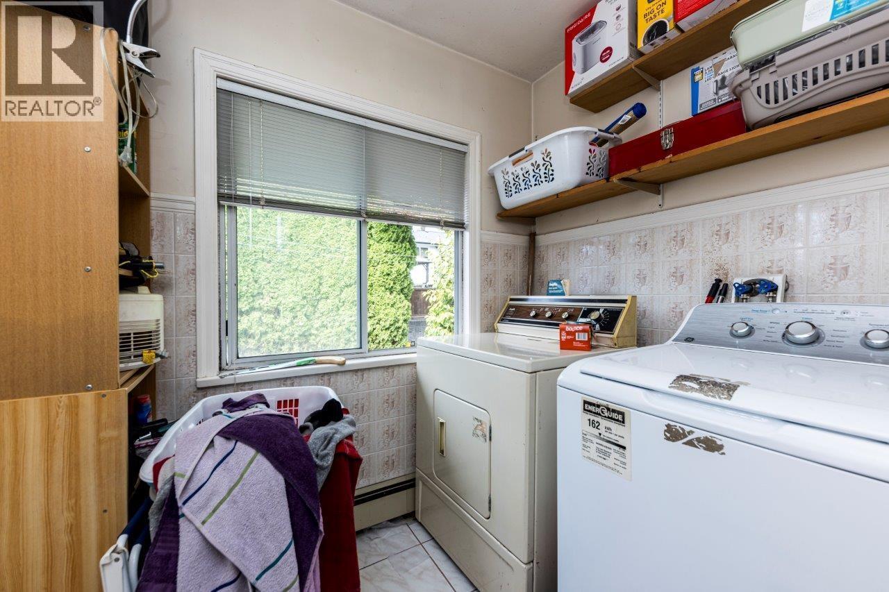 911 SPERLING AVENUE, Burnaby