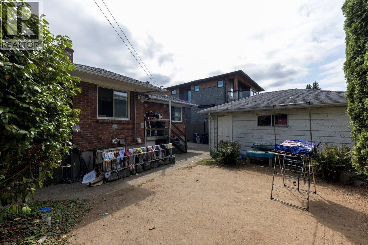 911 SPERLING AVENUE, Burnaby