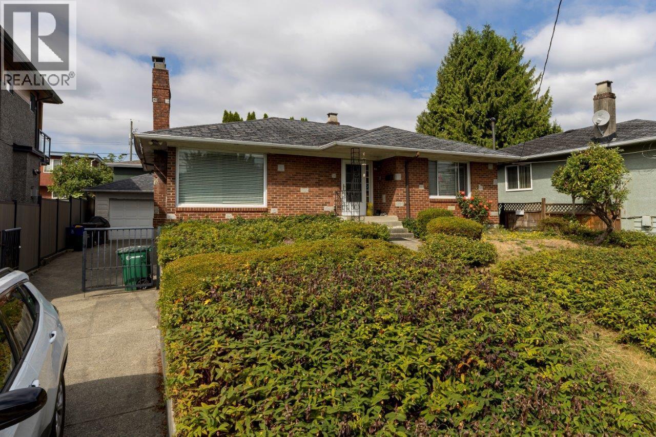911 SPERLING AVENUE, Burnaby