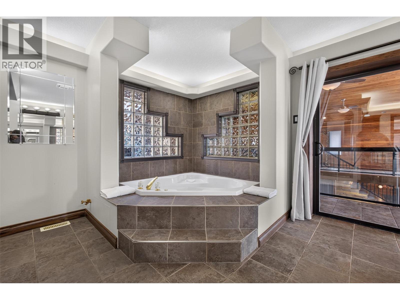 7959 Tronson Road - Image 22