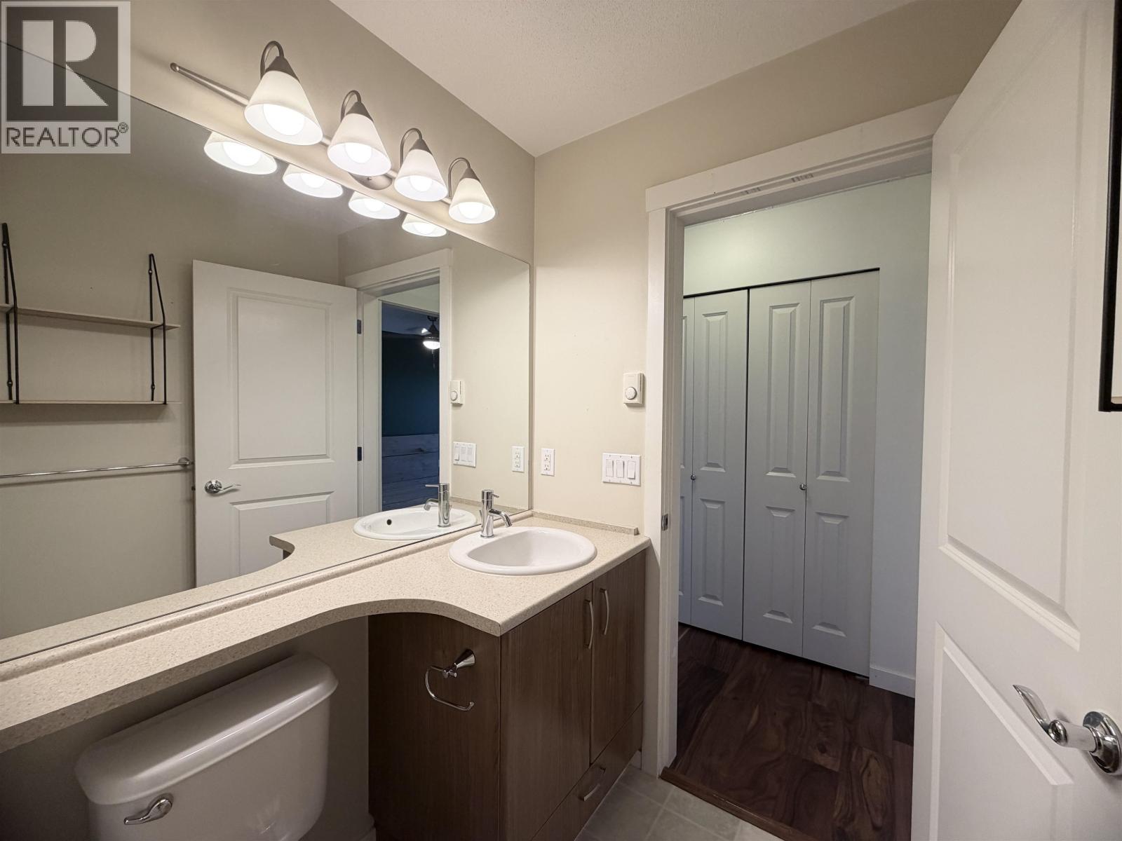 2 Bed, 2 Bath Apartment for Sale in Coquitlam – 402 3082 DAYANEE SPRINGS BOULEVARD, Coquitlam – MLS# R3159216 - Image 17