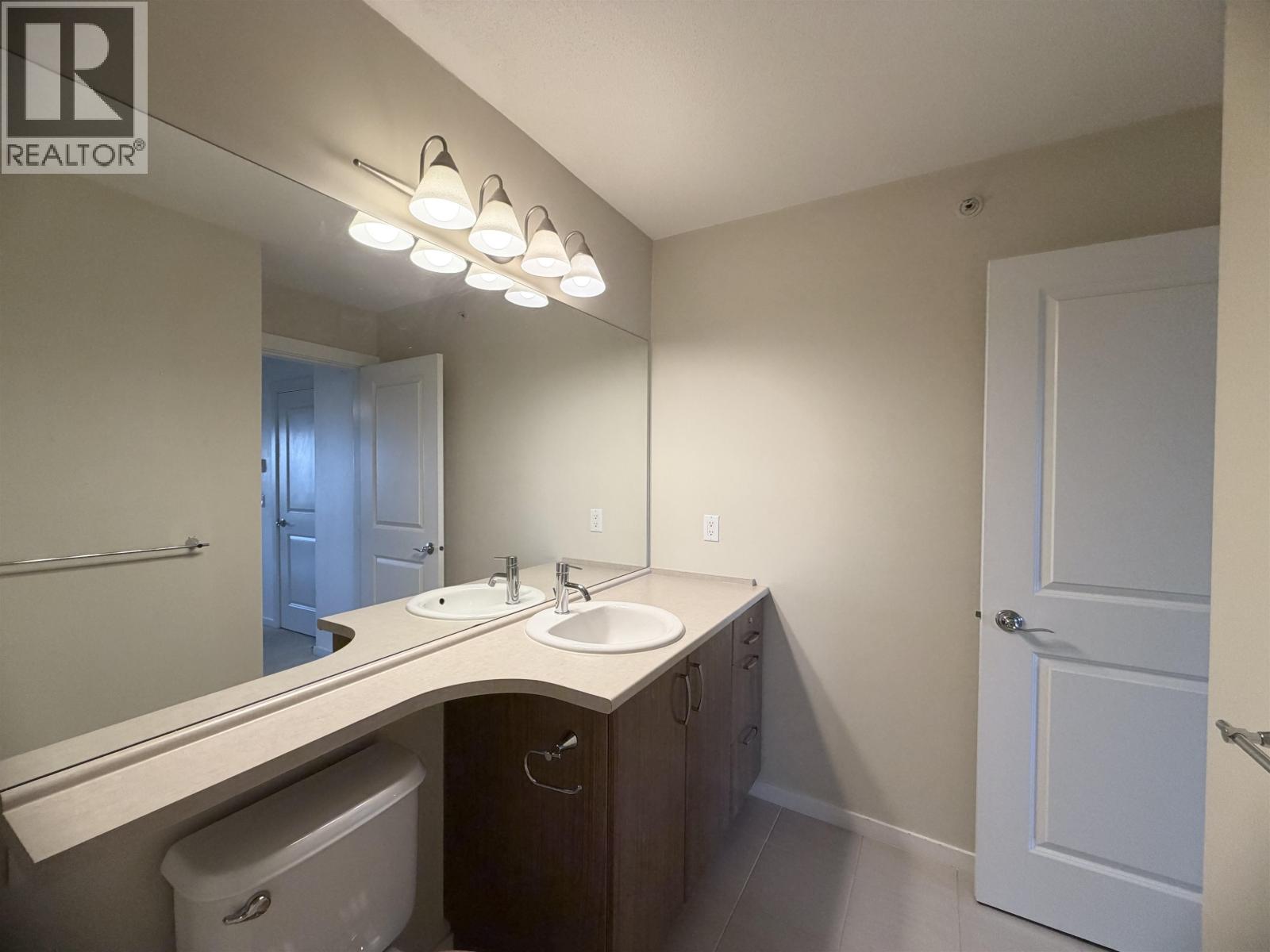 2 Bed, 2 Bath Apartment for Sale in Coquitlam – 402 3082 DAYANEE SPRINGS BOULEVARD, Coquitlam – MLS# R3159216 - Image 21