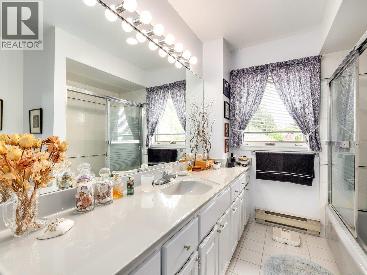 3 Bed, 3 Bath House for Sale in Tsawwassen – 4704 STAHAKEN PLACE, Tsawwassen – MLS# R3159235 - Image 32