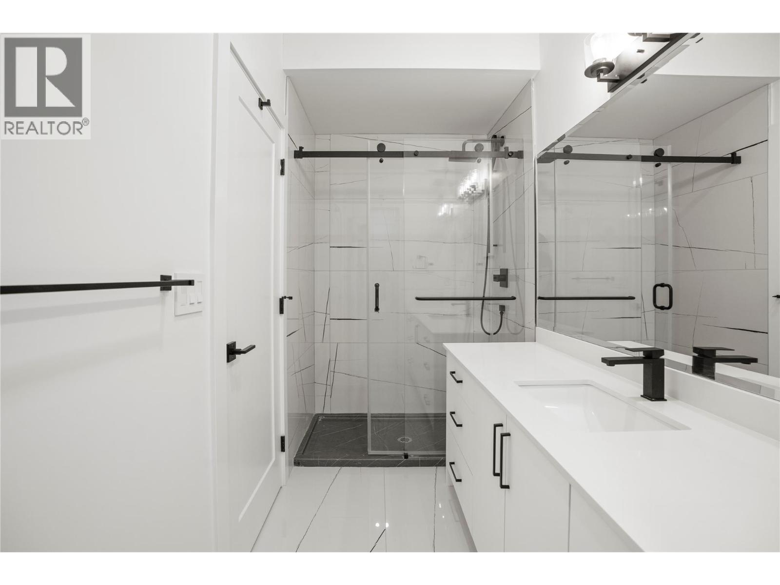 8948 Tavistock Road - 49