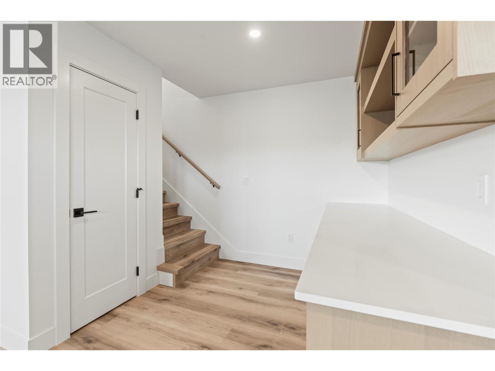 8948 Tavistock Road - 50
