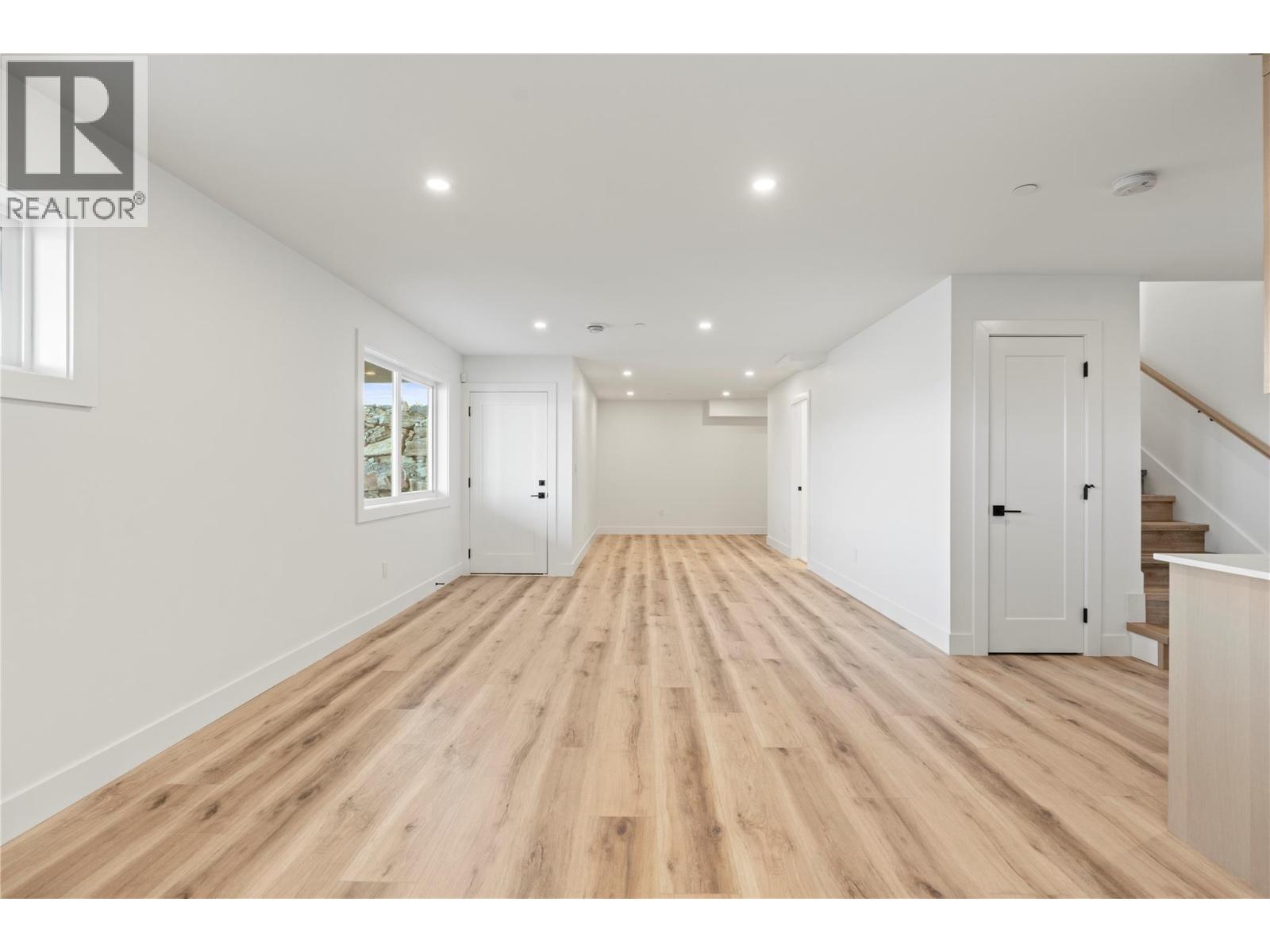 8948 Tavistock Road - 53
