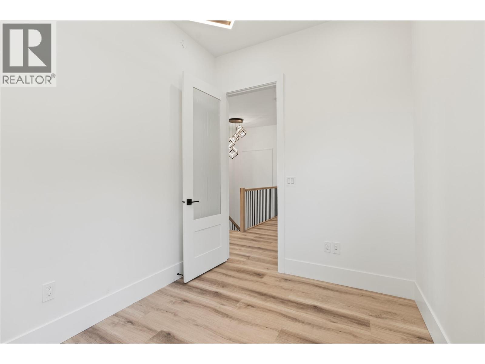 8948 Tavistock Road, Vernon