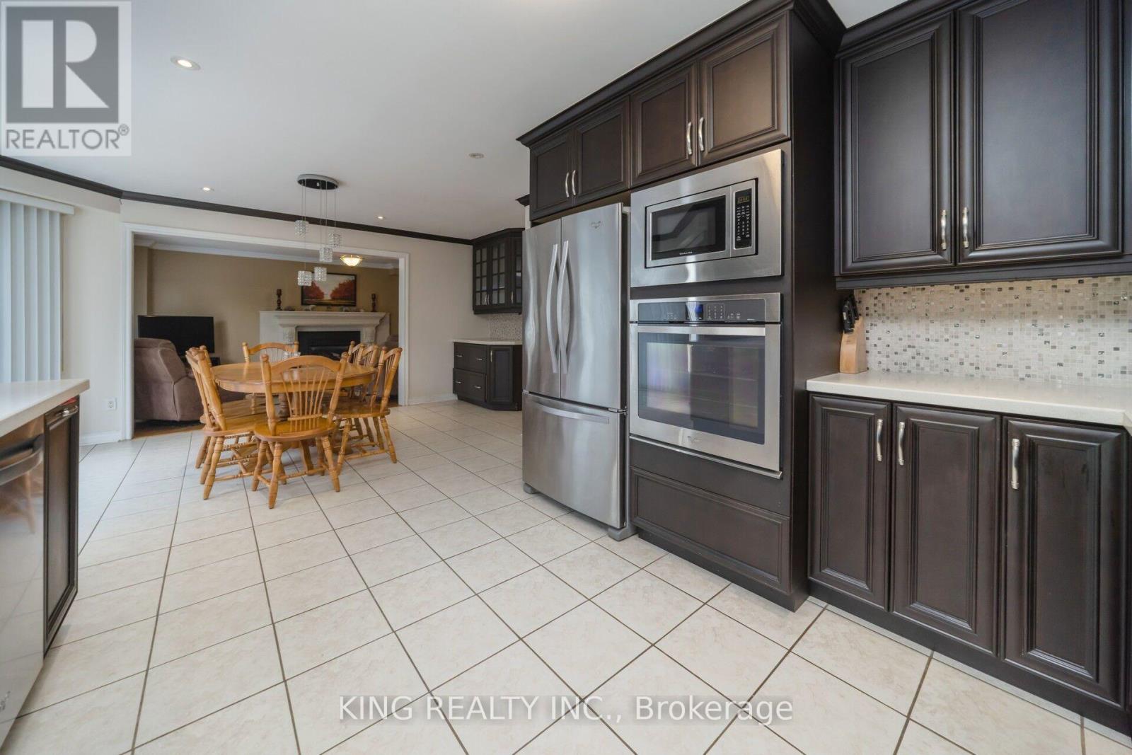 52 LEEWARD DRIVE - 12