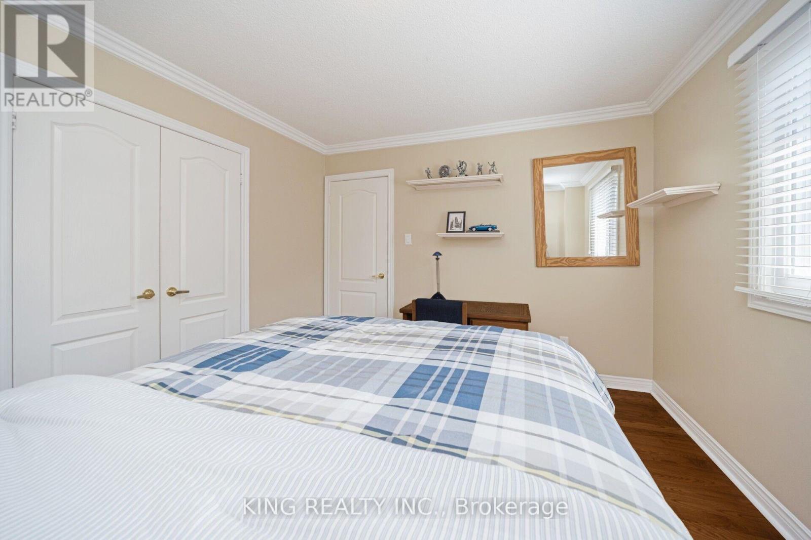 52 LEEWARD DRIVE - 25
