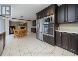 Bathroom - 52 Leeward Drive, Brampton, ON L6S5V8 Photo 12