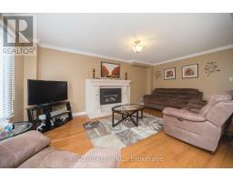 Bathroom - 52 Leeward Drive, Brampton, ON L6S5V8 Photo 14