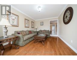 Kitchen - 52 Leeward Drive, Brampton, ON L6S5V8 Photo 6