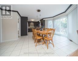 Bathroom - 52 Leeward Drive, Brampton, ON L6S5V8 Photo 8