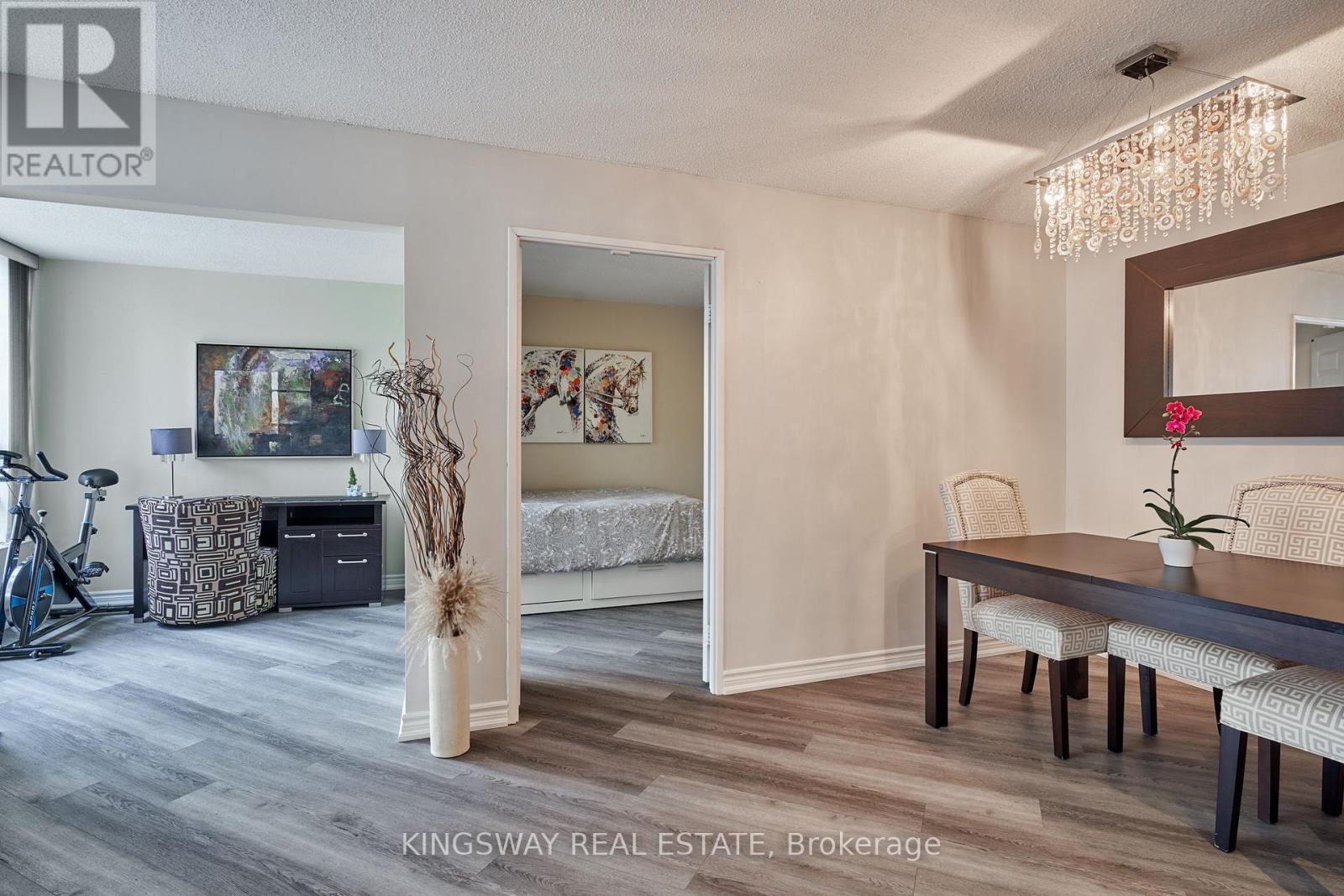#510 50 KINGSBRIDGE GARDEN CIRCLE - 10