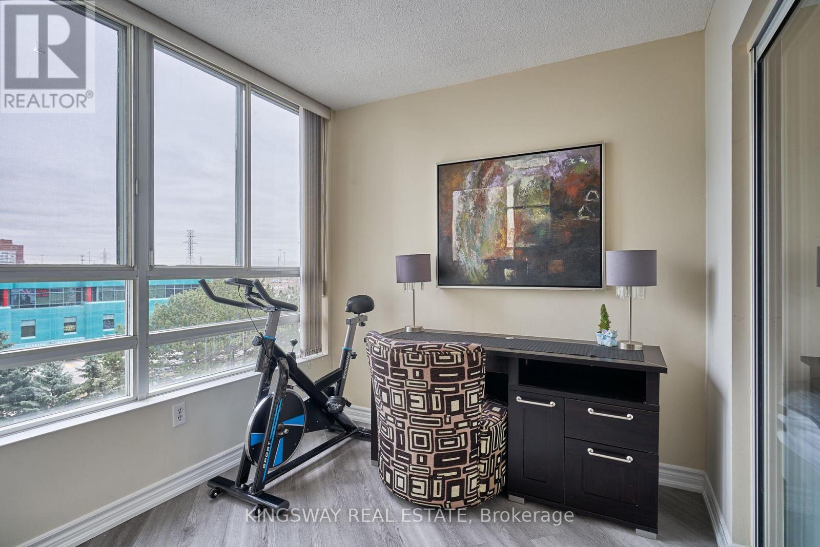 #510 50 KINGSBRIDGE GARDEN CIRCLE - 11