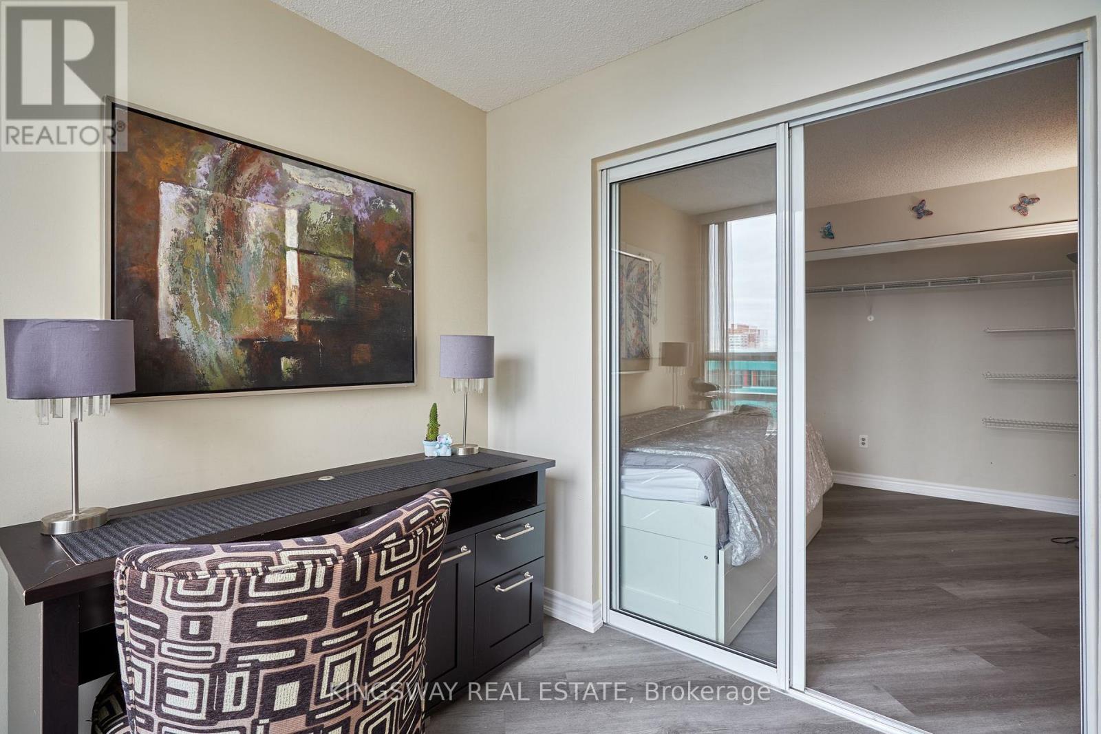 #510 50 KINGSBRIDGE GARDEN CIRCLE - 12