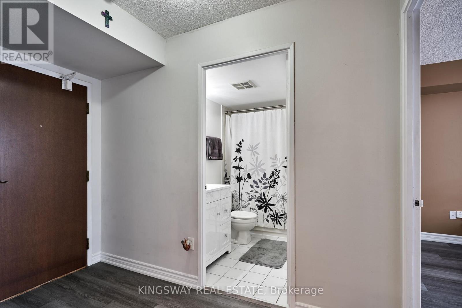 #510 50 KINGSBRIDGE GARDEN CIRCLE - 15