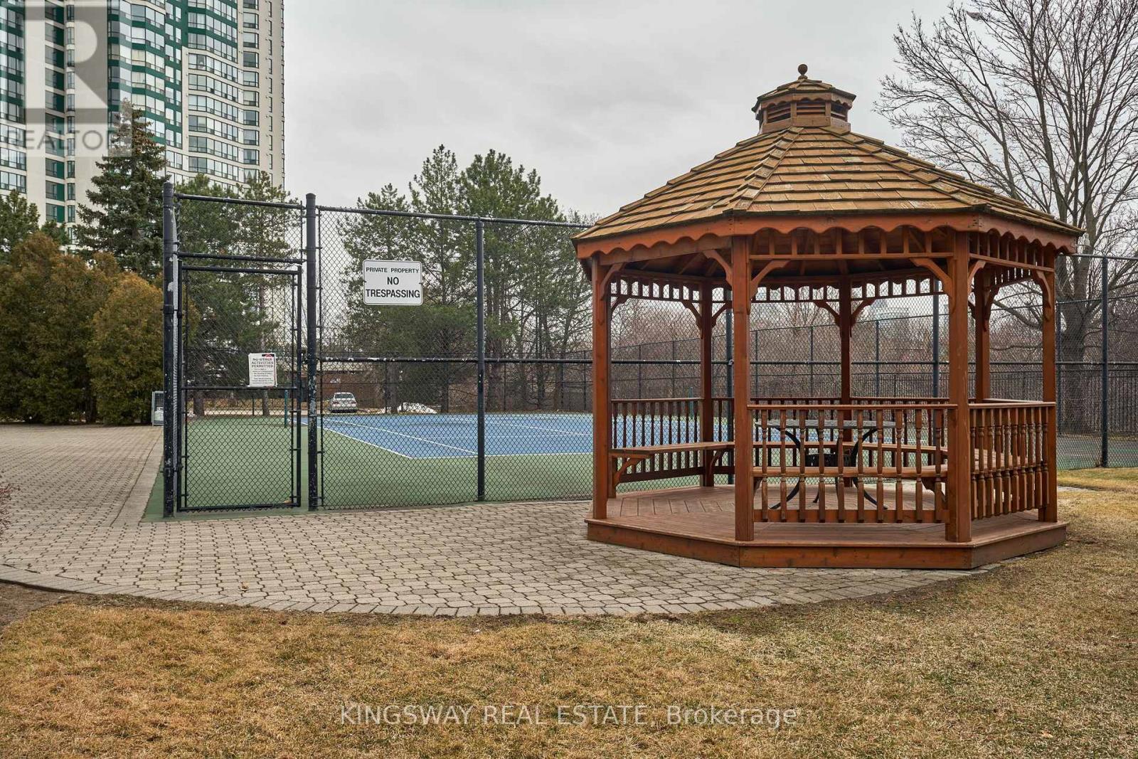 #510 50 KINGSBRIDGE GARDEN CIRCLE - 26