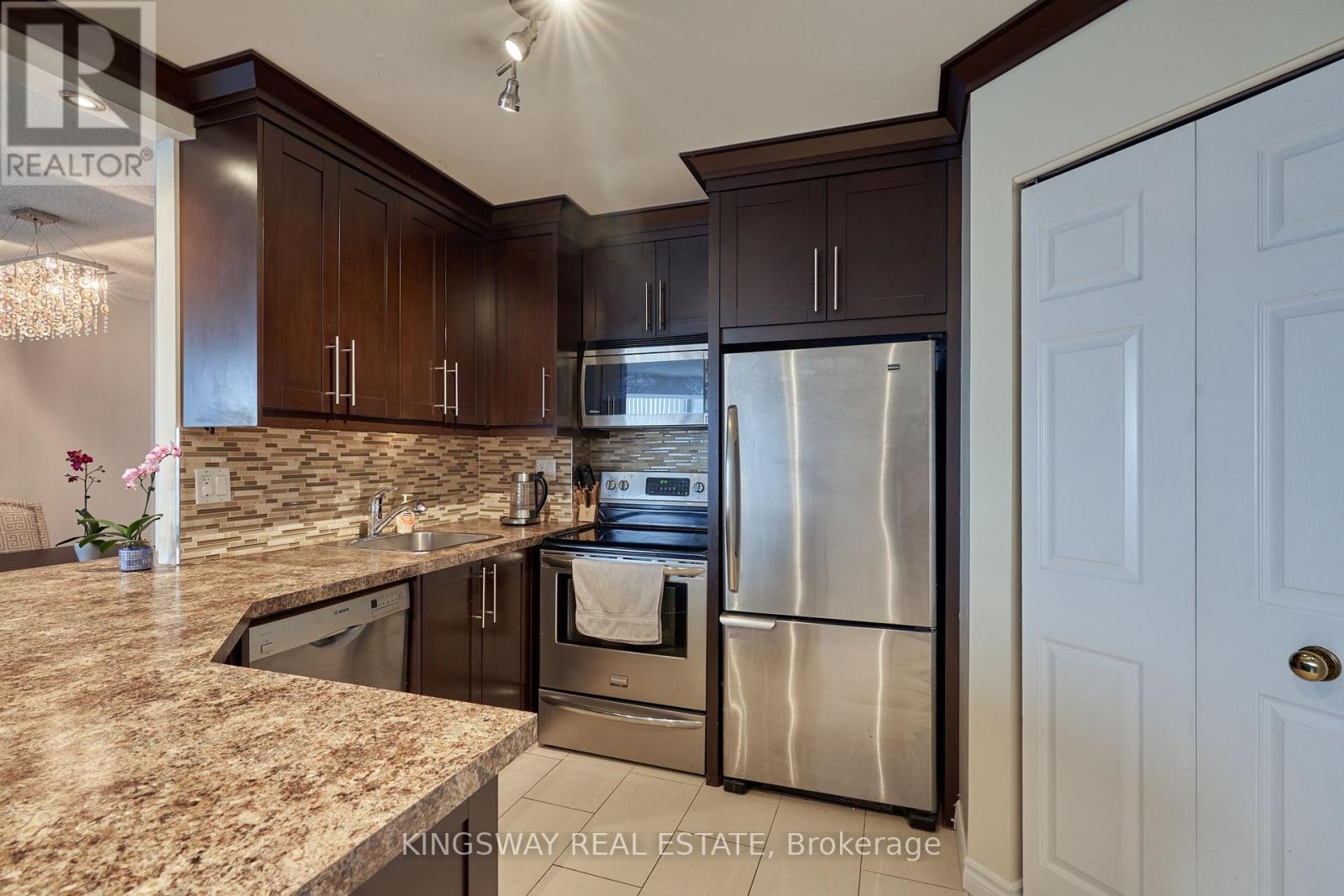 #510 50 KINGSBRIDGE GARDEN CIRCLE - 3