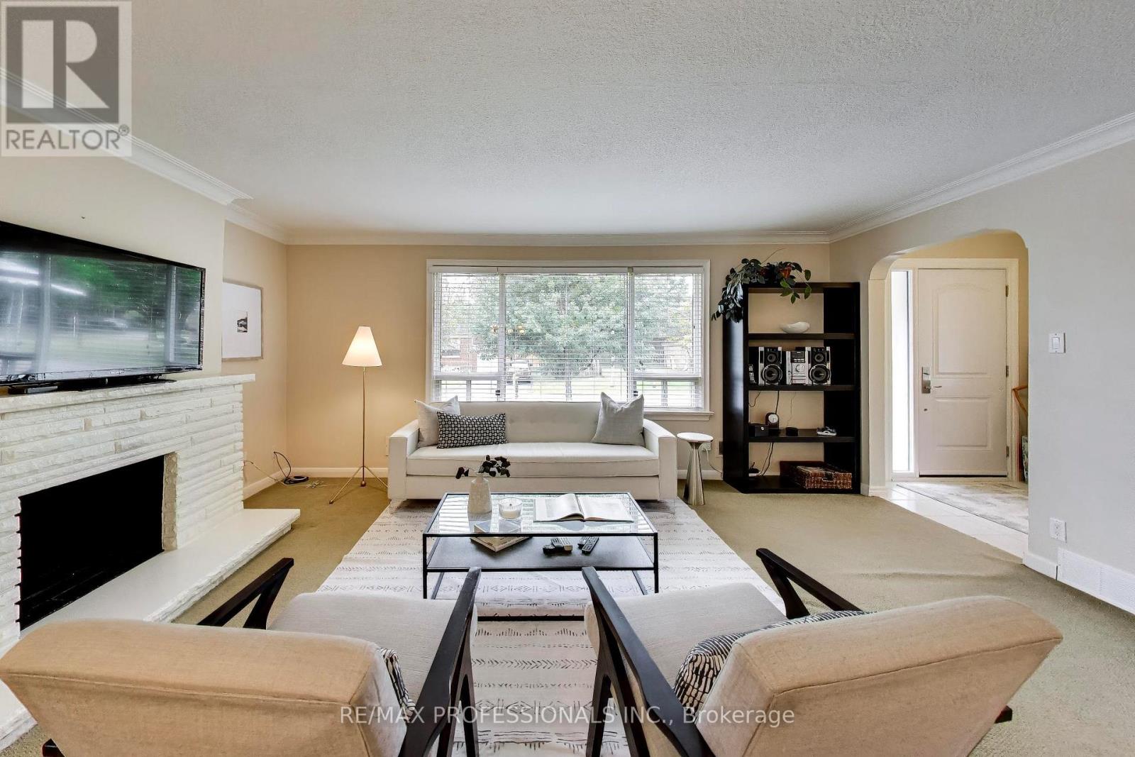 24 BEAVERBROOK AVENUE - 7