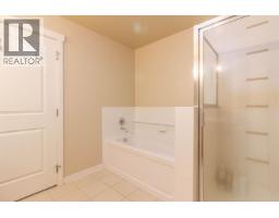 32 9229 University Crescent, Burnaby, BC V5A4Z2 Photo 17